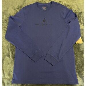 Medium Jordan Dri-FIT Men's Graphic Long-Sleeve T-Shirt Purple DV8446-430